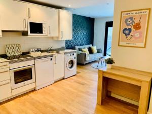 PRECIOSO moderno, Terraza, 2 parking, 2 hab 2 baños, 6-8 pers - Libre Enero