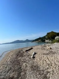 Lithino Apartments · 5min From the Beach - Agios Ioannis Peristerion