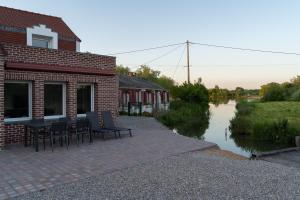 Appartements LE MOULIN ROUGE CLAIRMARAIS GITE 