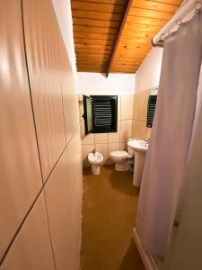 Ramos Hilltop Retreat with Kitchenette and Patio - 2nd