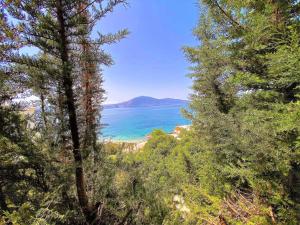 Ramos Hilltop Retreat with Kitchenette and Patio - 2nd