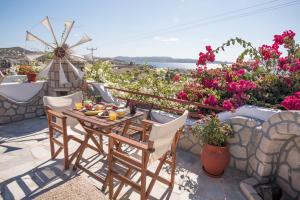 Christos rooms milos