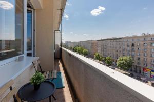 Grójecka Studio for 3 guests with Balcony Warsaw by Renters