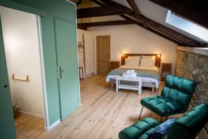 B&B / Chambres d'hotes Les Chemins de Berdis : photos des chambres