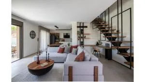 Salina SPA Villas - with PRIVATE HEATED ECO-POOL, SAUNA & JACCUZI HOT TUB - 新安希亚洛斯