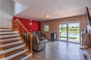 Villas Paliska with Pool for max 8 Pax in Jasenovica Poreč - Flengi