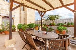 Villayana Gozitan Farmhouse with pool - Happy Rentals
