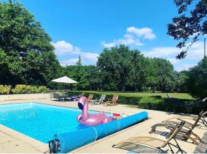 Maisons de vacances Hors Cadre/villa avec piscine : photos des chambres