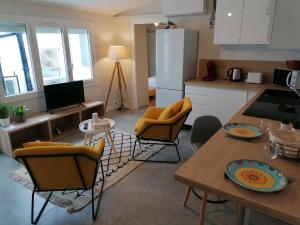 Appartements COLIVING LES PETITES MOMES Appartement et studio meubles : photos des chambres