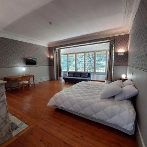 B&B / Chambres d'hotes Manoir Les Cedres : Chambre Double - Non remboursable