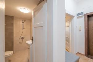 Gorgeous 2 BDRM fully equipped flat, TOP location