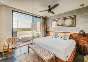 Divine 1BR PH with Private Pool and Spectacular Pools