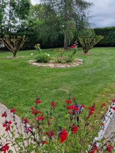 Appartements Gite l'Enclos O rendez-vous Roquefeuil-Pays de sault- avec jardin : photos des chambres