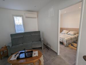 Sol-y-Days ClauDid, Grand appartement rénové avec terrasse à 50m de la plage et très proche du centre ville