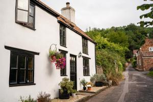 Woodview - cosy 1840s cottage in Chew Valley and Mendip AONB