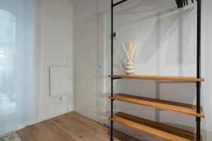 1BR apartment with a Queen-size bed and Terrace - Contactless 24h Check-In