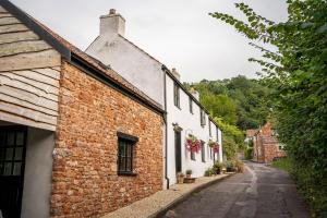 Woodview - cosy 1840s cottage in Chew Valley and Mendip AONB