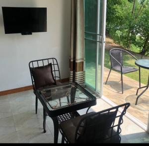 Chiang Khan Riverside Bungalows