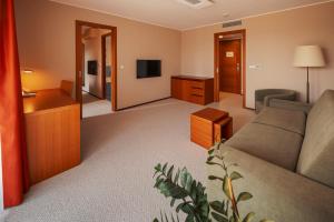Deluxe Suite with Free Wellness Entrance room in Park Holiday Congress & Wellness Hotel