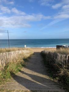 Maisons de vacances Maison Gwenan - Maison contemporaine pour 8 proche plage : photos des chambres