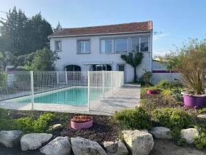 mas pour 10 personnes avec jacuzzi - Servas