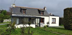 Longère bretonne à 700m de la mer et à proximité de Paimpol