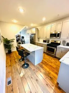 Fishtown Estate ~ Theatre Room ~ Rooftop Terrace - Delaware Gardens