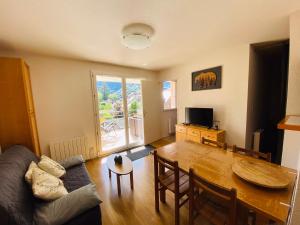 Appartements La Marmotaine, T2 bis, Parking prive, Balcon vue montagne : photos des chambres