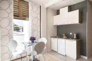 Apartments Pina and Lavender