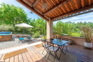 Maisons de vacances Gite Provencal Avec Vue, Climatis : photos des chambres