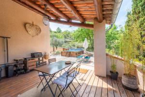 Maisons de vacances Gite Provencal Avec Vue, Climatis : photos des chambres