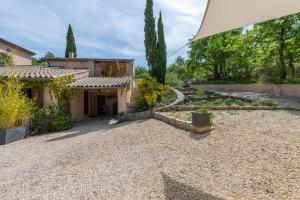 Maisons de vacances Gite Provencal Avec Vue, Climatis : photos des chambres