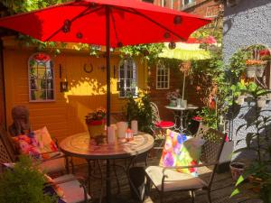 Mountroyal Victorian Studio Self Catering Apartment 3