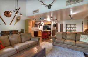 Tamarron Gambel Oak 757 - 4th Hole Hideaway - Durango CO