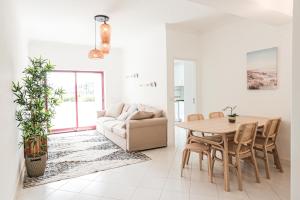 Beachside Breeze Apartament in Costa da Caparica