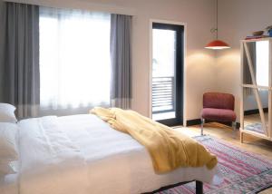 Elegant Townhouse, Hudson center, 3 ensuite baths