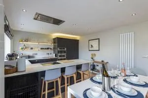 Family-Friendly Retreat between Beach & Mountains - Tremadoc