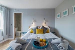 Family-Friendly Retreat between Beach & Mountains