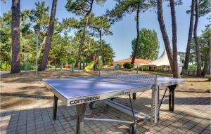 Maisons de vacances Beautiful Home In La Faute-Sur-Mer : photos des chambres