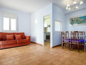 Apartamento en El Port de la Selva: Planta Baja, Terraza y WiFi a Metros de la Playa - ES-228-52