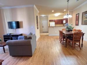 Relaxing 3 Bed Condo in Tuscana Resort condo