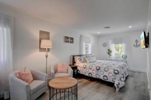 Private Studio Tucked Away on a Private Compound