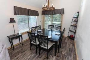 Seven Springs 2 BR Premium Condo, Walk to Slopes condo