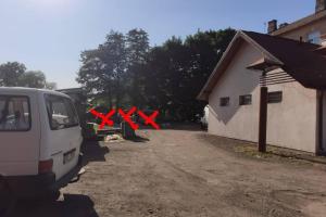 4 can stay. Free parking. Imanta