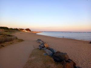 Maisons de vacances Beau logement proche plage et centre-ville : photos des chambres