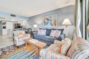 Sunsets and Seashells at Sea Winds