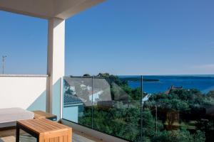 Luxurious Sea View Suite-Apartments Torlak Rab