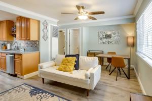 Homey South Lake Tahoe Getaway - 1 Mi to Beach