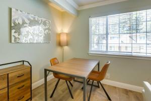 Homey South Lake Tahoe Getaway - 1 Mi to Beach