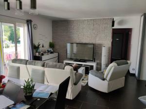 Villas Jolie villa T5 tout confort avec piscine/jardin : photos des chambres